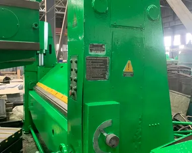 фото Машина листогибочная с поворотной балкой ИВ2144П