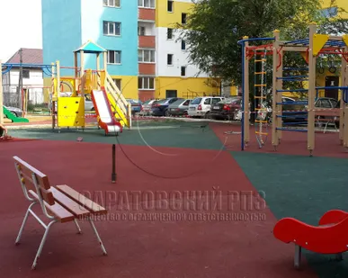 фото Укладка резинового покрытия в Саратовской области