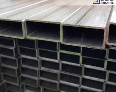 фото Труба нержавеющая профильная 200х50х2 мм AISI 304 шлифованная