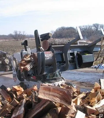 Фото №0 Дровокольный комплекс для мини-погрузчика Bobcat