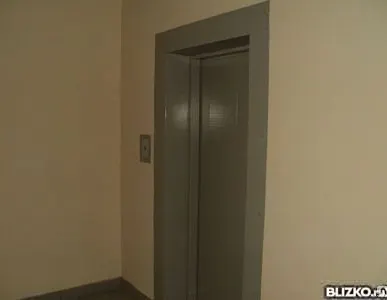 фото Окантовка для дверей лифта