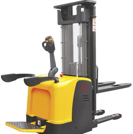 Фото №0 Штабелер самоходный 1,5 т 5,6 м XILIN CDDK15-III Li-ion 24/125 В/Ач (с платформой)