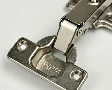 фото Петля 110* накладная с доводчиком Clip-on с отв. планкой Н=2 EA35CO110FO