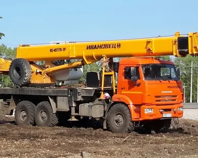 фото Аренда автокрана вездехода для строительства объекта