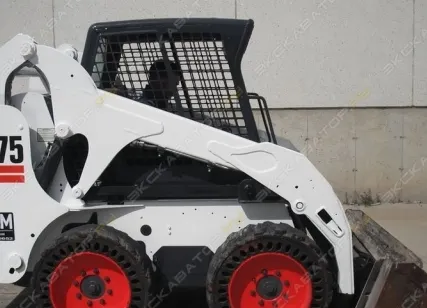 Фото №0 Аренда мини-погрузчика Bobcat S175, Москва