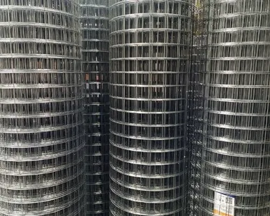 фото Сетка сварная оцинкованная 50х50 высота 1,8 м