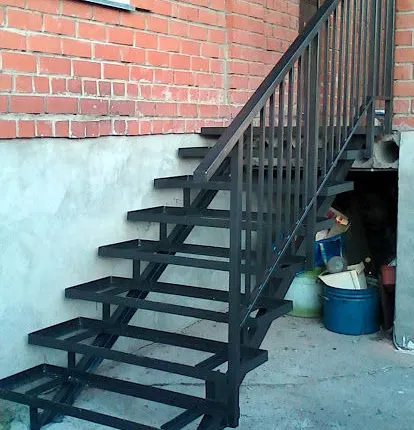 Фото №0 Изготовление металлических лестниц, входных групп