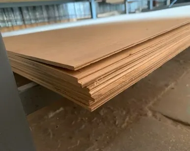 фото Фанера 1525х1525 4 мм