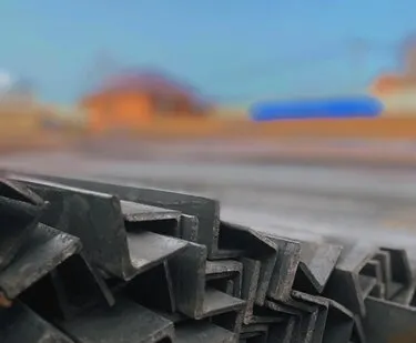 фото Уголок равнополочный)