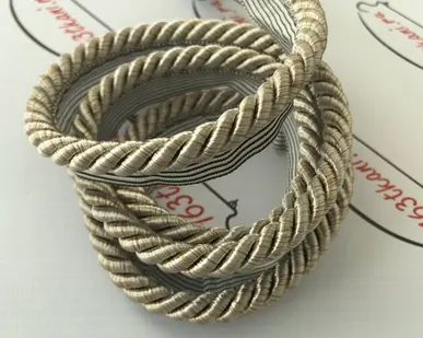 фото Кант декоративный F9