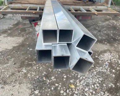 фото Труба алюминиевая 40х40х2