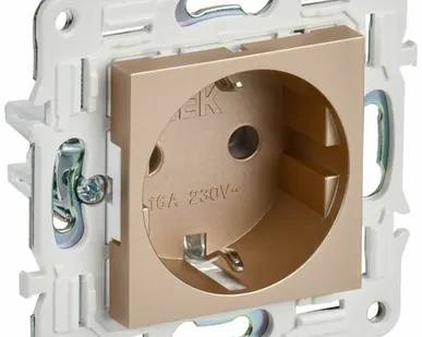 фото SKANDY Розетка с заземлением без защитных шторок 16А SK-R05Sa песочный IEK