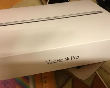 фото Apple MacBook Pro 15.4 Inch Laptop with Retina Display and Intel Core i7