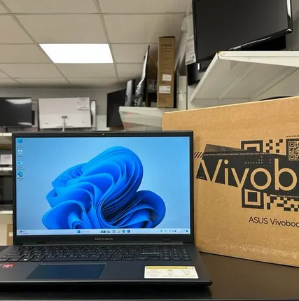 Фото №0 15.6"Ноутбук Asus VivoBook Ryzen 3 7320U/16/SSD256