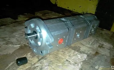 фото Трехсекционный шестеренный насос PNNN-0170178,0RN06GEP3B7B5YY Sauer-Danfoss
