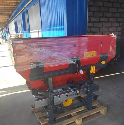 Фото №0 Разбрасыватель минеральных удобрений РУМ-800 производства D-Pol