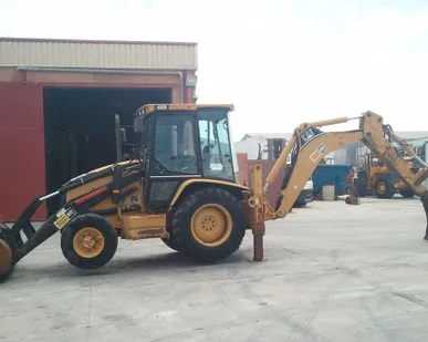 фото Аренда экскаватора-погрузчика CATERPILLAR 428D