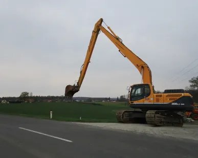 фото Аренда длиннорукого экскаватора Hyundai R300LC