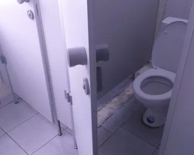 фото Комплект 2 Ручки + завертка с индикатором занятости для сантехкабин