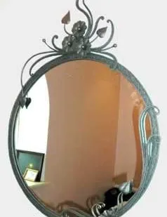 фото Зеркала в кованых оправах