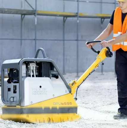 Фото №0 Аренда виброплиты реверсивной для грунта