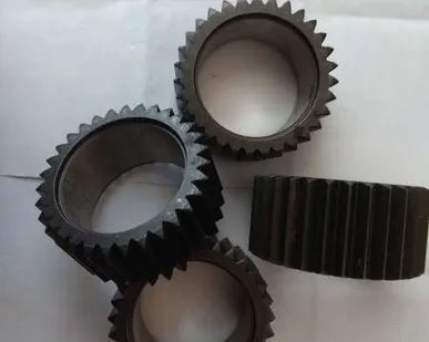 фото Komatsu pc50 шестерни редуктора хода