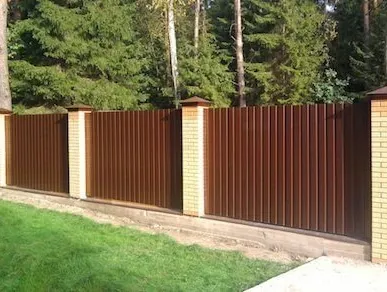 фото Заборы из профлиста