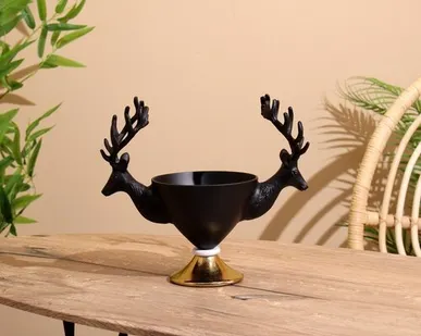 фото Конфетница «Олени», алюминий, 30×14.5×24 см