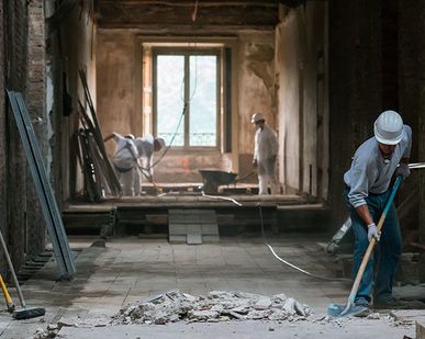фото Демонтаж досчатых покрытий пола (паркет, ламинат)