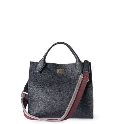 Фото №0 Черная сумка Неаполь с ремнем-траколлой TJ COLLECTION YG 5340810 BLA