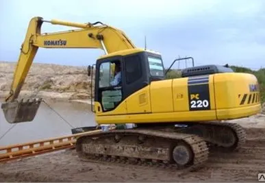 фото Аренда экскавтора гусеничного Komatsu 220
