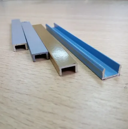 Фото №0 Пи профиль-заглушка (3м)