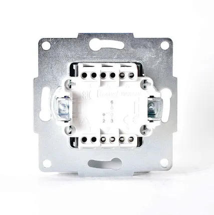 Фото №2 Механизм выключателя проходного 1-кл. 1п СП Karina 10А IP20 мат. серебр. LEZARD 707-4388-105