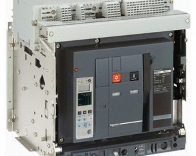 фото Автомат 4-пол. 1600А, 65кА, Micrologic 5.0A, в сборе, выкатной с шасси