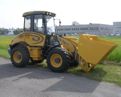 фото Минипогрузчик 1.7 т в аренду