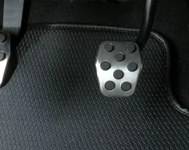 фото Хромированные накладки на педали Ford