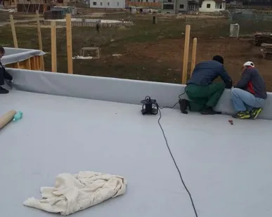 фото Монтаж мембранной кровли