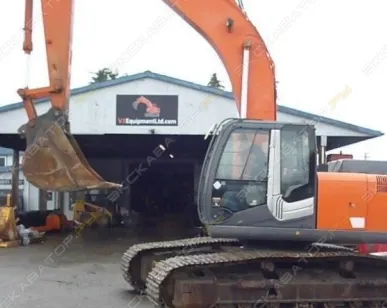фото Аренда гусеничного экскаватора Hitachi ZX270, Москва