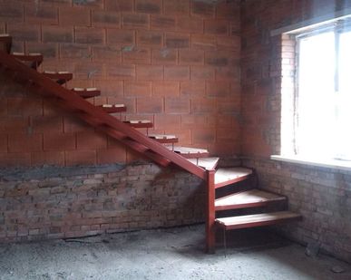 фото Металлическая сварная лестница