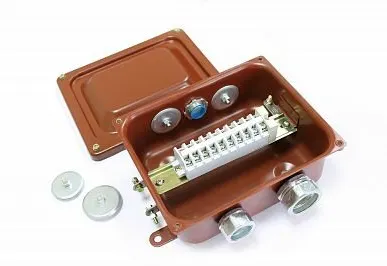 фото ЗЭТАРУС Коробка клеммная метал. для стальных труб 336*175*100 7вых. метал. (ККМА-20) У2 IP54 ЗЭТАРУС