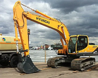 фото Экскаватор гусеничный HYUNDAI R220LC-9S б/у (2014 г., 1700 м.ч.)