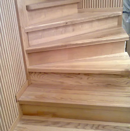 Фото №0 Отделка лестниц в доме