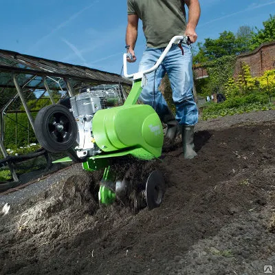 Фото №0 Вспашка земли