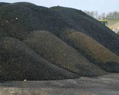 фото Асфальтовая крошка из под дробилки