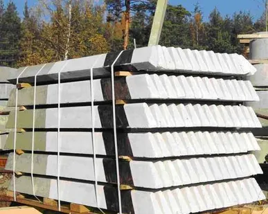 фото Столбики сигнальные бетонные