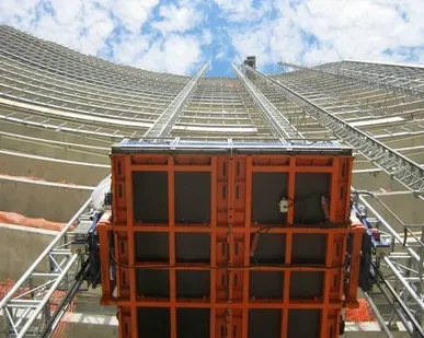 фото Аренда Мачтового грузового подъемника 3000 кг HEK TPM 3000T2