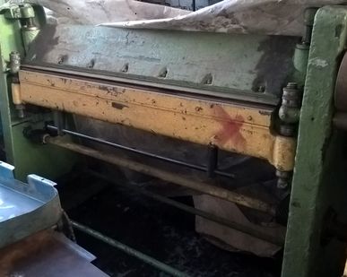 фото Листогиб с поворотной балкой