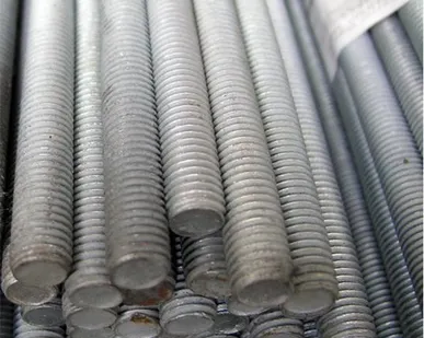 фото Шпильки резьбовые