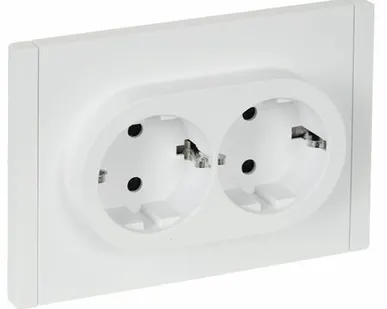 фото FORTE&PIANO Розетка 2-местная с заземлением с защитными шторками безвинтовое крепление 16А FP223 белый IEK
