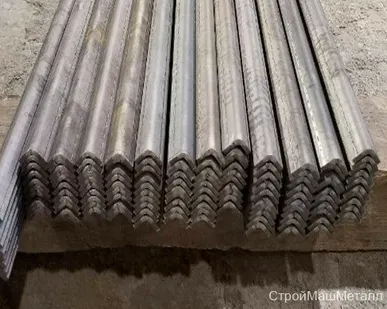 фото Уголок г/н 50х50х3 мм ст 3 ГОСТ 19771-93